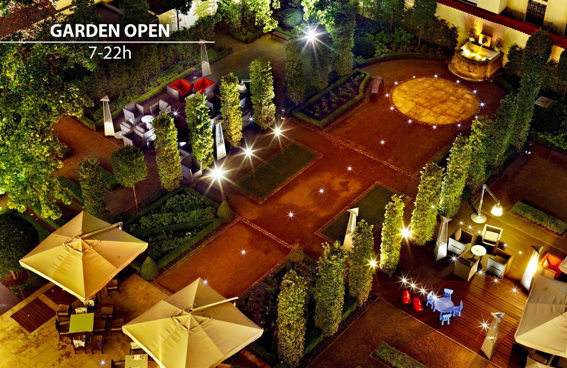 그랜드 마크 프라하 - 더 리딩 호텔 오브 월드 외부 사진 Garden Open